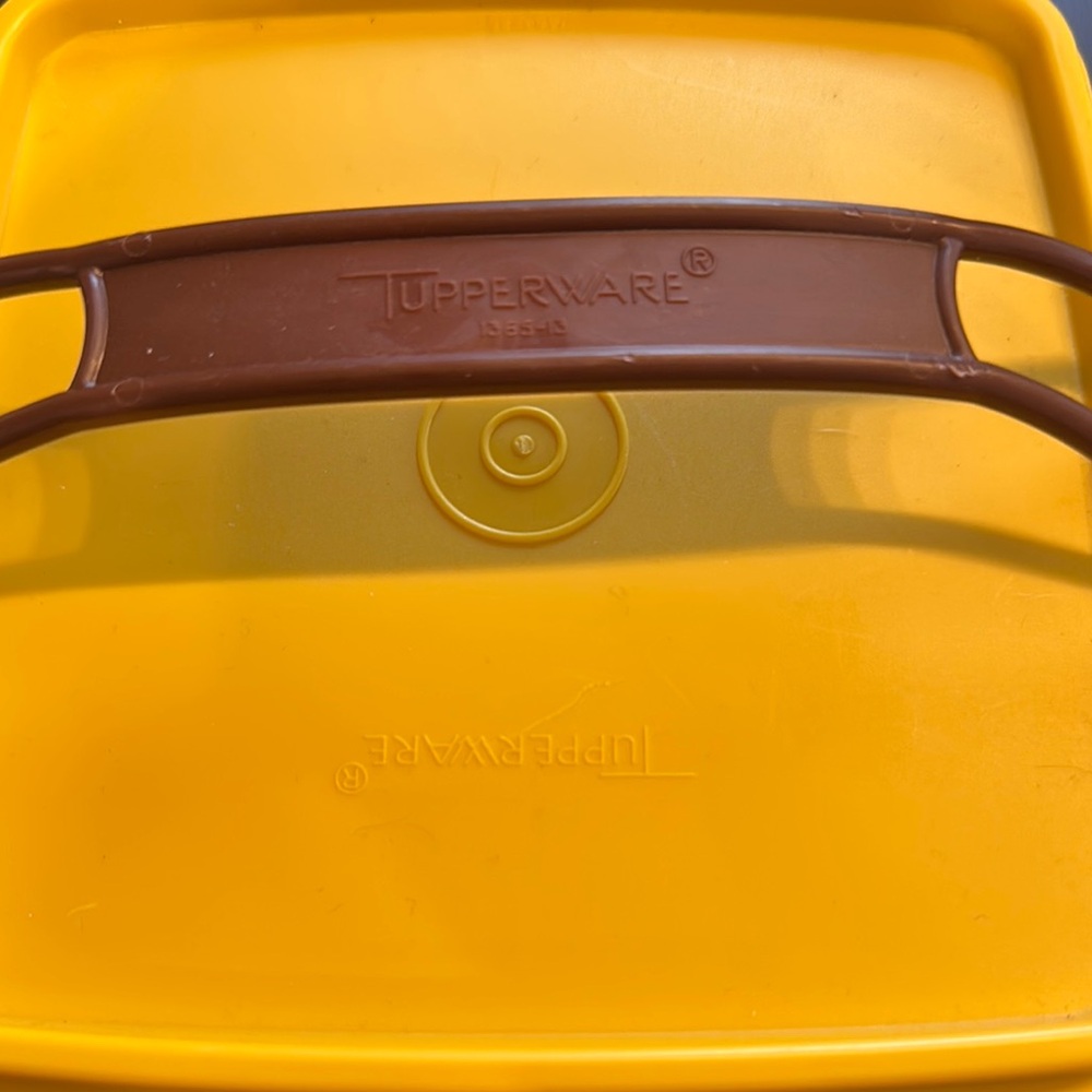 Tupperware stackable container set - Picture 2 of 2